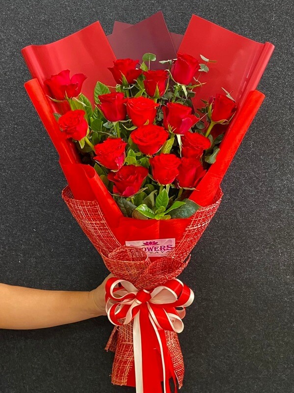 15 Red Roses Bouquet - Flowers-Pattaya shop