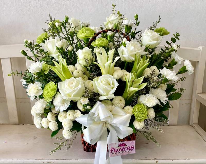 White Flower baskets delivery in Pattaya (Flowers-Pattaya)