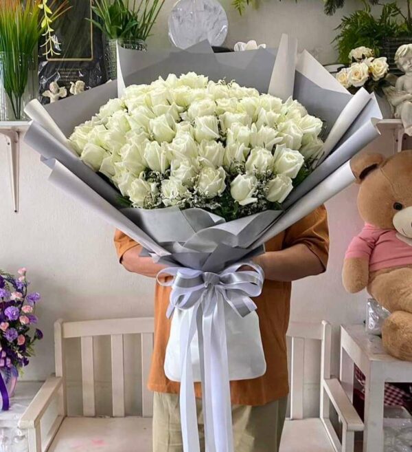 Deep Feelings bouquet of Flowers-Pattaya (60 White Roses bouquet)