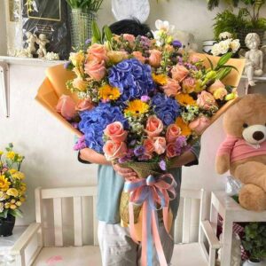 Stunning Love bouquet from Flowers-Pattaya (Mixed Flowers)